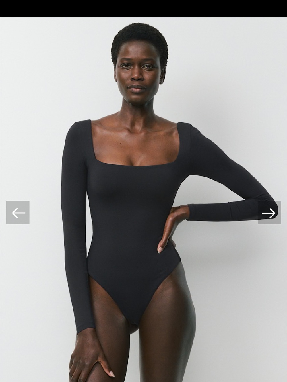 Aritzia Babaton Black Original Contour Headway Squareneck
Bodysuit -M